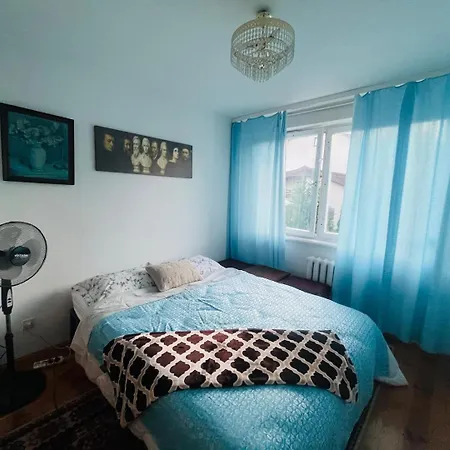 Stylish 4br Artist's With Garden- District