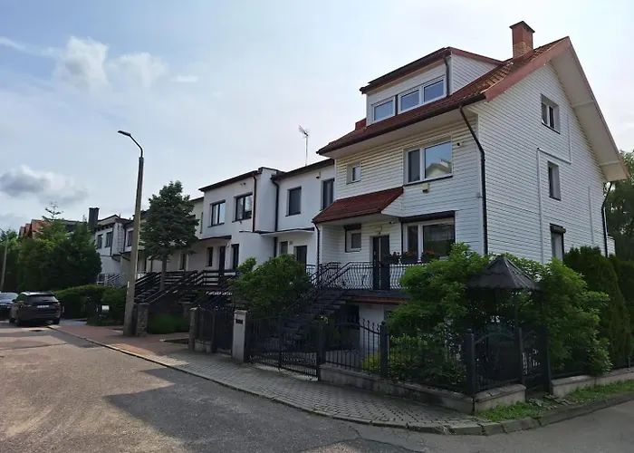 Stylish 4br Artist's With Garden- District Holiday home Gdansk