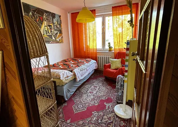 Holiday home Stylish 4br Artist's With Garden- District