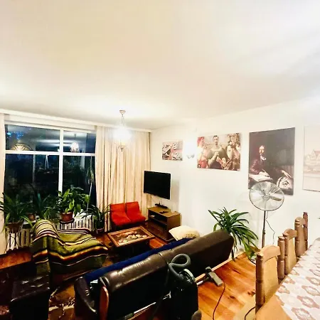Stylish 4br Artist's With Garden- District *